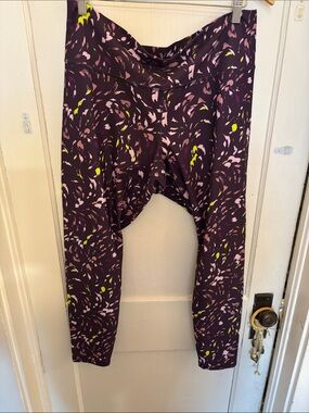 Old Navy Plum Printed Leggings with Neon Yellow & Light Pink Accents